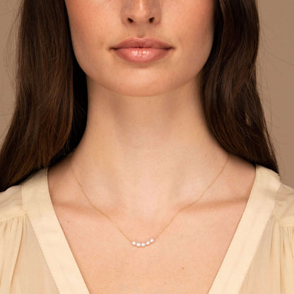 Refined Pearl Necklace