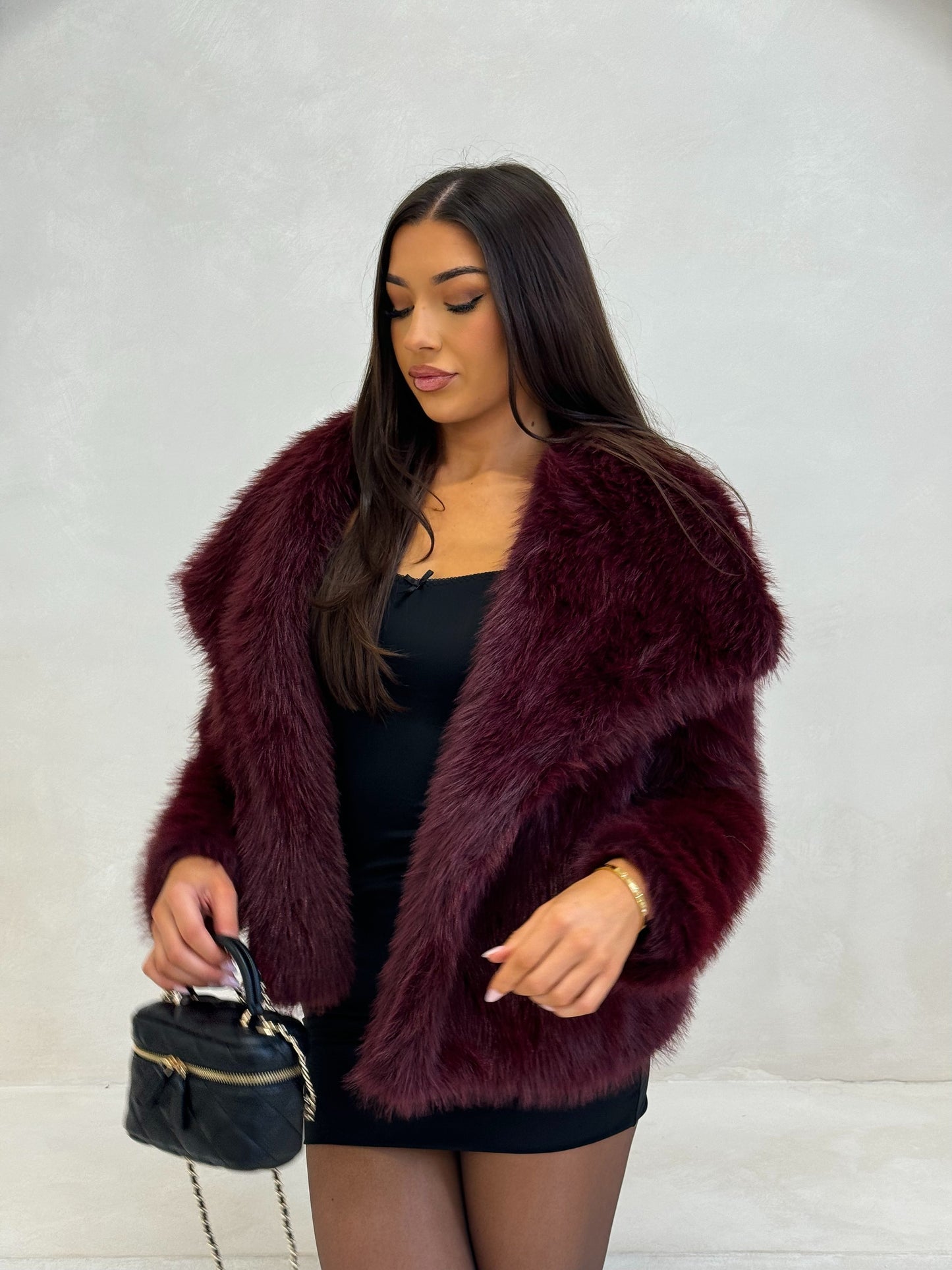 The ‘Vienna’ Luxury Faux Fur Coat Wine