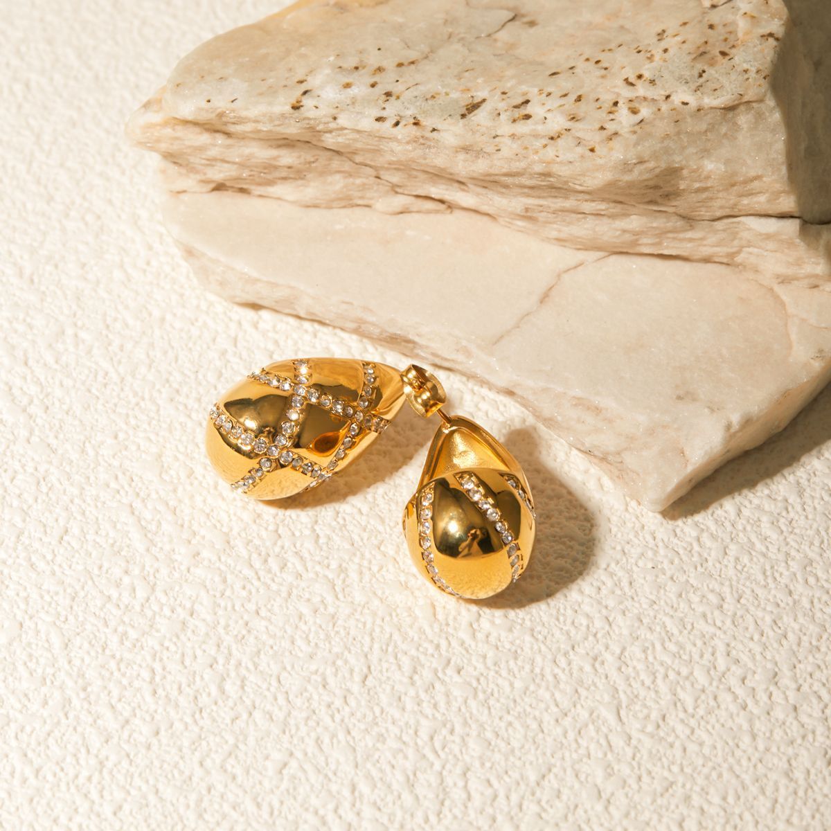 Freya Teardrop Earrings