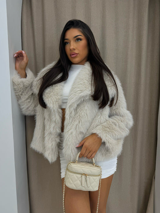 The ‘Vienna’ Luxury Faux Fur Coat Neutral