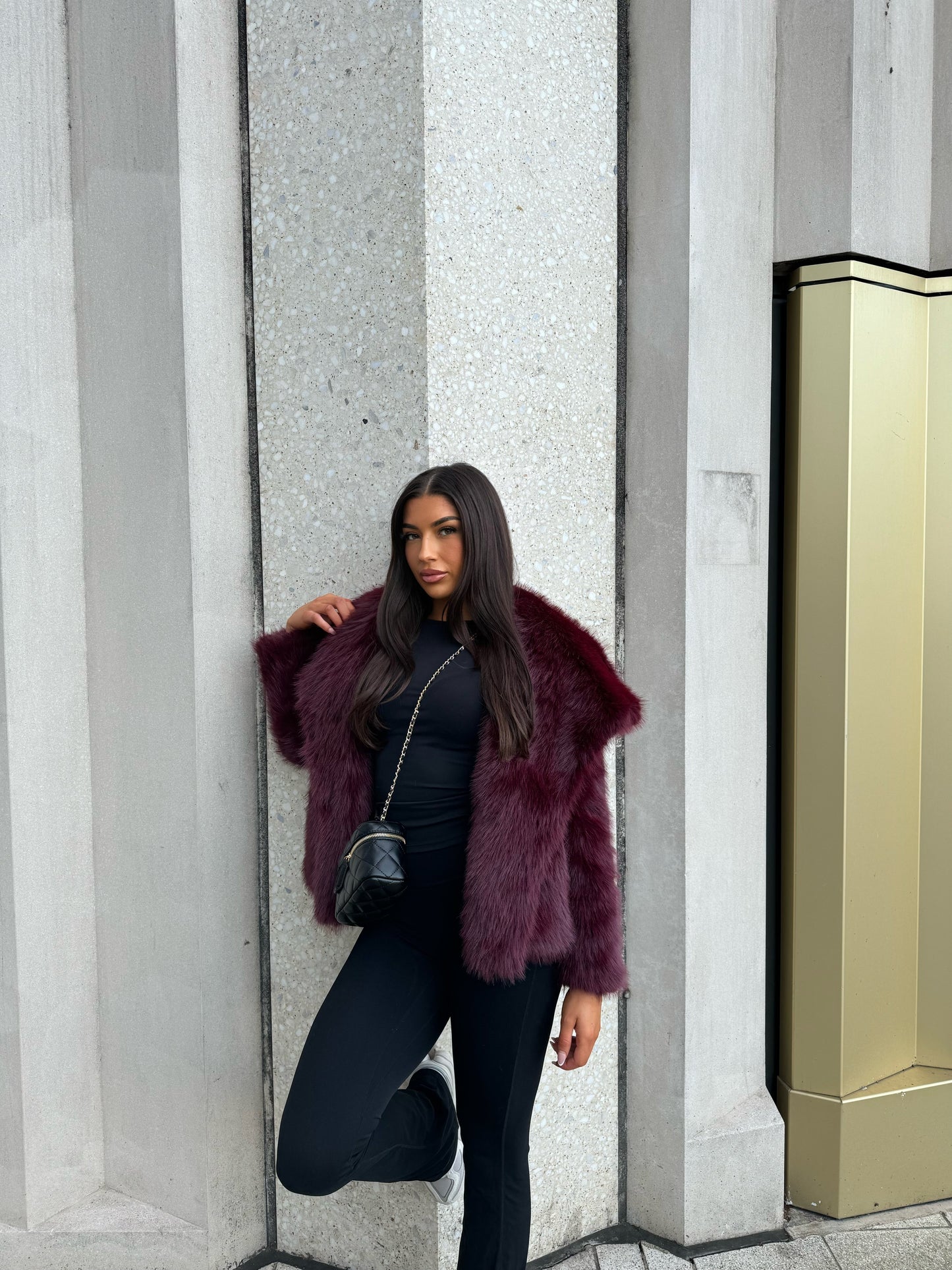 The ‘Vienna’ Luxury Faux Fur Coat Wine