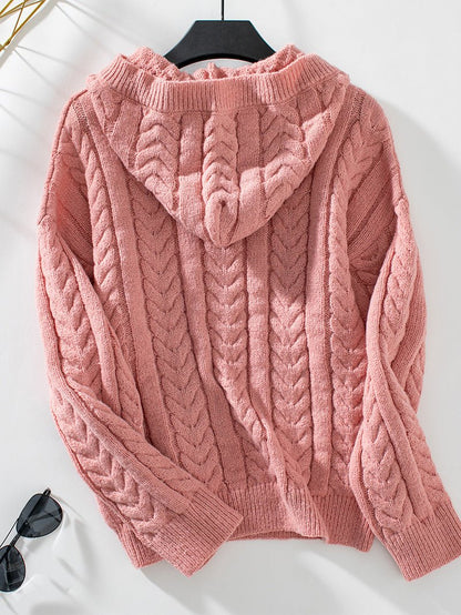 Cable Knit Sweater with Buttoned Collar – Cozy and Stylish Pullover