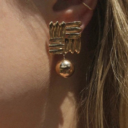 Quinn Gold Earrings