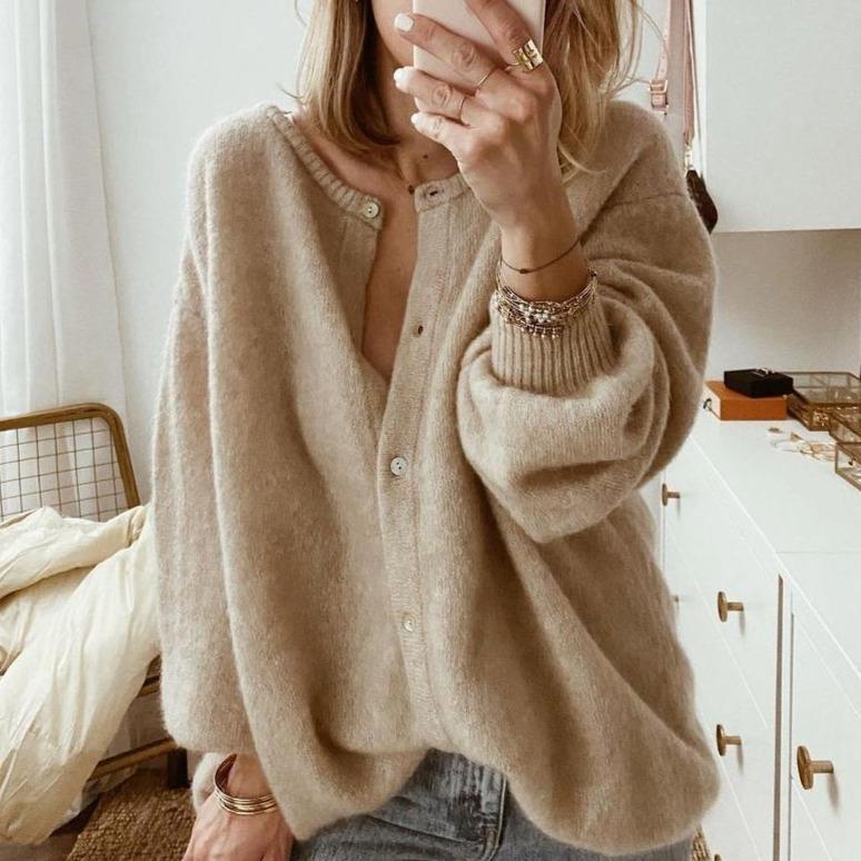 Oversized Buttoned Cardigan